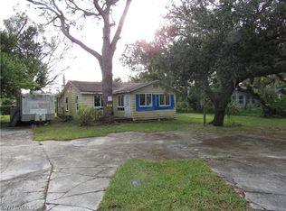 1140 River Rd, North Fort Myers, FL 33903