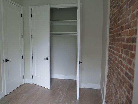 3rd image of 860 Hancock St #2A