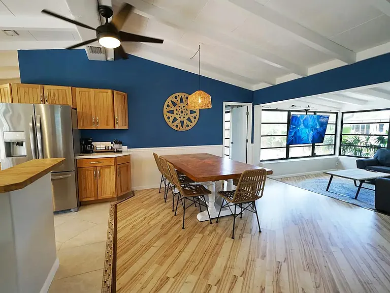 2518 Gulfstream Ln — Photo 16