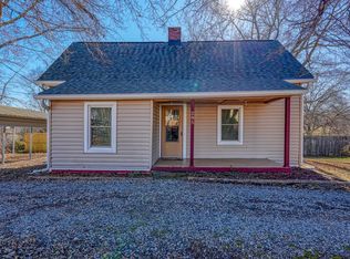 295 Center St, Cowpens, SC 29330