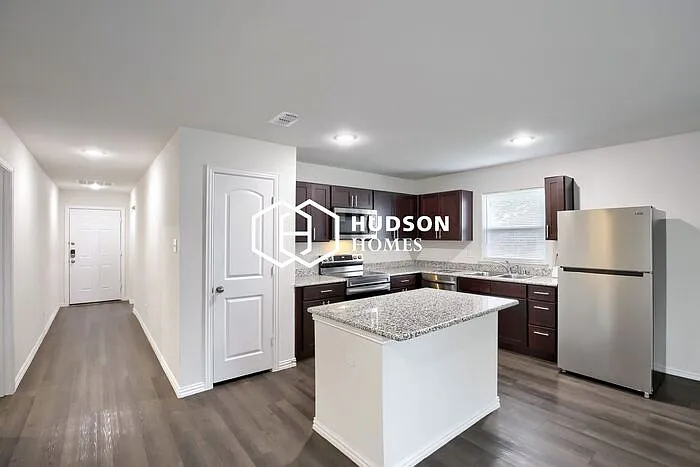 158 Westview Dr — Photo 5