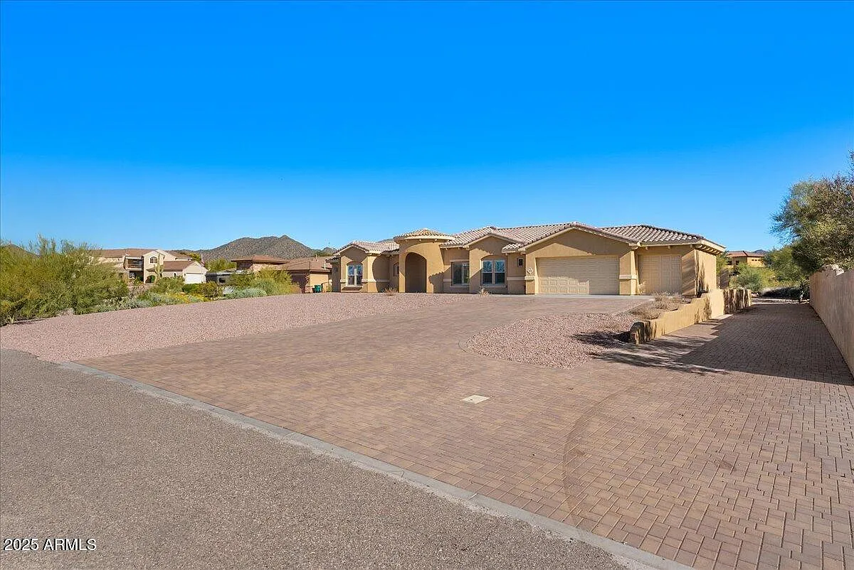 4 bed, 3.5 bath, 3147 sqft, $4,795 — Photo 2