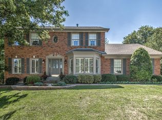 940 Lynwood Forest Dr, Ballwin, MO