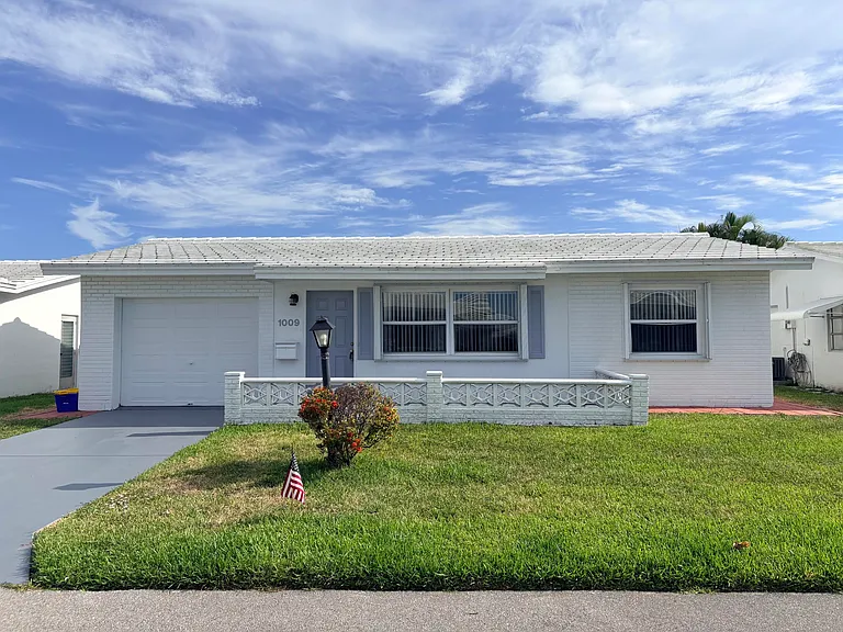 1009 SW 3rd Way — Photo 17
