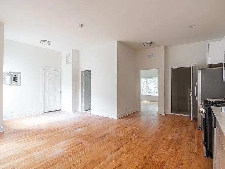 3109 N Harding Ave #1N — Photo 4