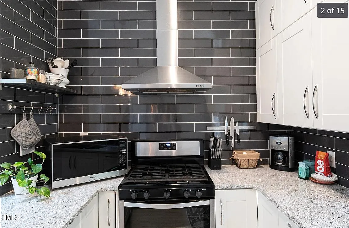 3 bed, 2.0 bath, $3,500 — Photo 2