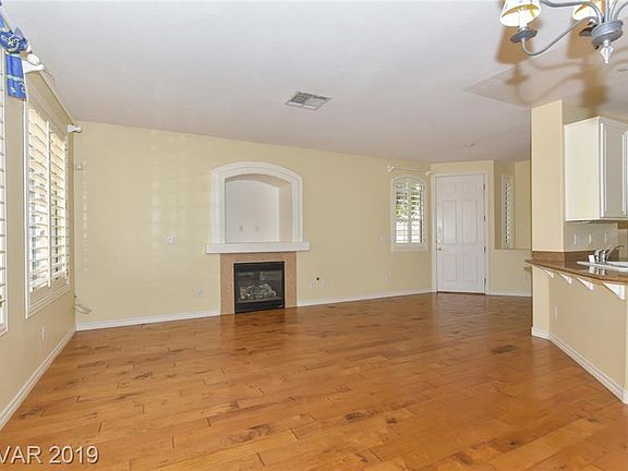 3rd image of 9102 Haddington Ln