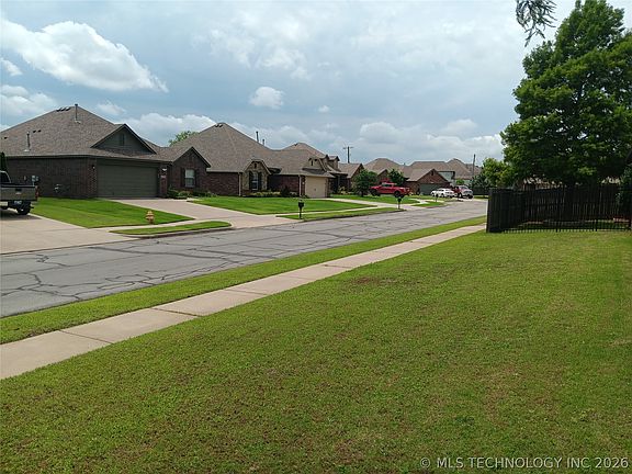 2nd image of 4734 S 178th Ave E