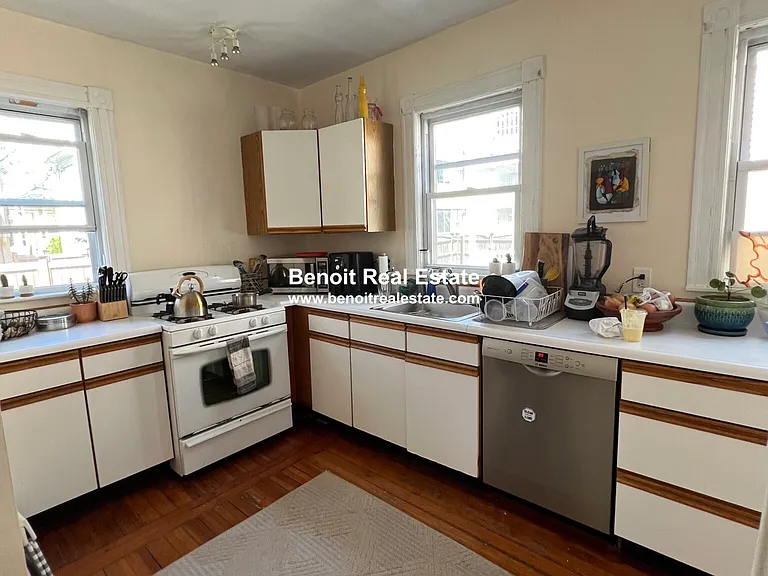 Prichard Ave — Photo 6