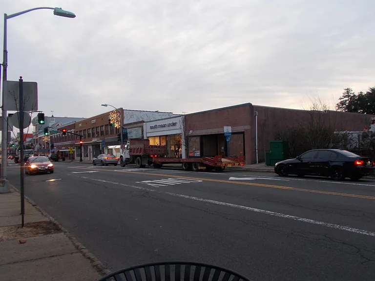 260 E Broad St #3 — Photo 12