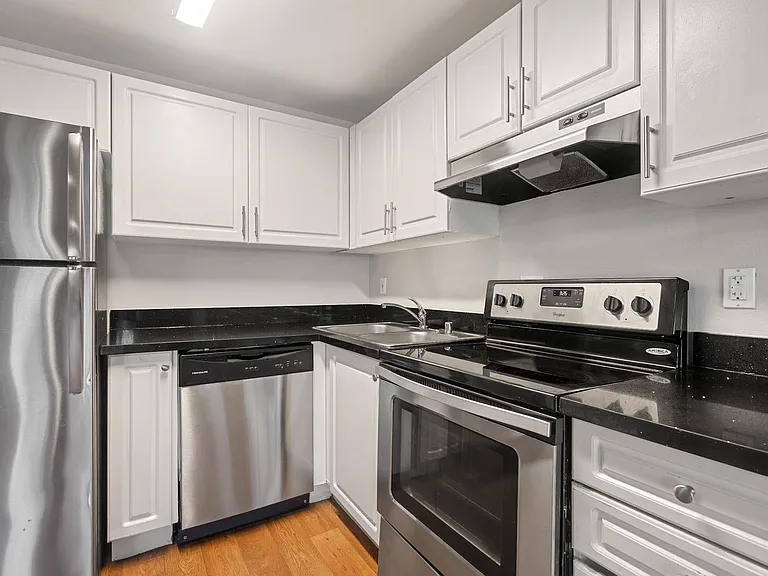 LC Park Place - MFR — Photo 44