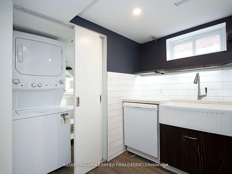 54 Chadburn St #BASEMENT — Photo 13