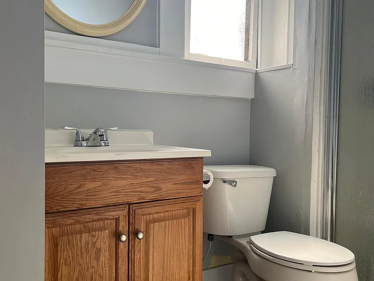 1043 S Jackson St — Photo 18