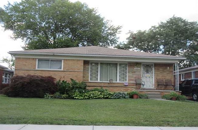 1st image of 22161 Beverly Ave