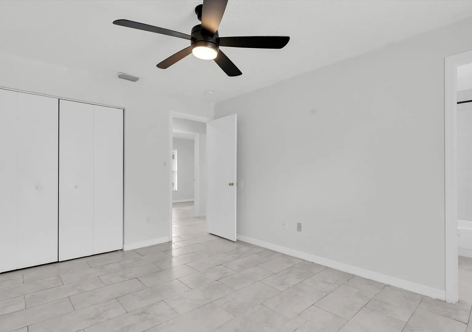 3421 Temple Street — Photo 4