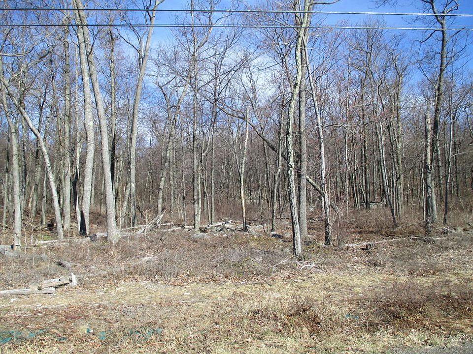 2nd image of 246 Mountain Rd