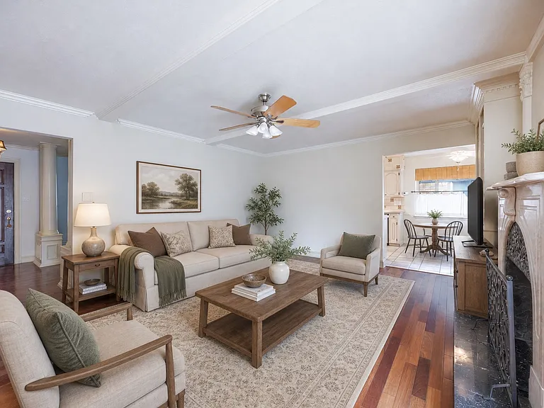 1404 Seminole Dr — Photo 5