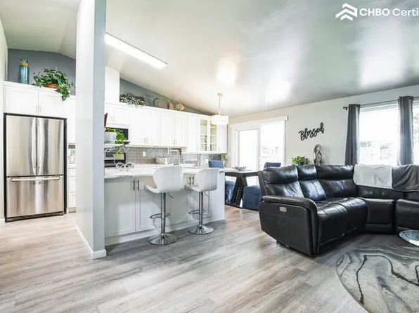 5121 88th St NE APT B, Marysville, WA 98270