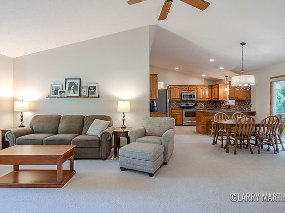 5th image of 4267 Bass Creek Dr