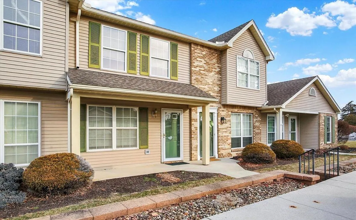 Building Photo - 120 Easterly Dr