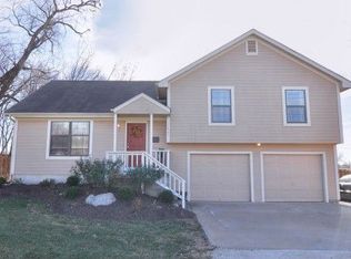 15427 Ripley St, Basehor, KS 66007