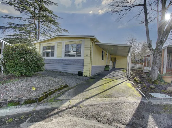21100 NE Sandy Blvd Unit 127, Fairview, OR 97024