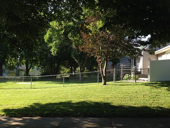 5th image of 3000 S Valley View Rd