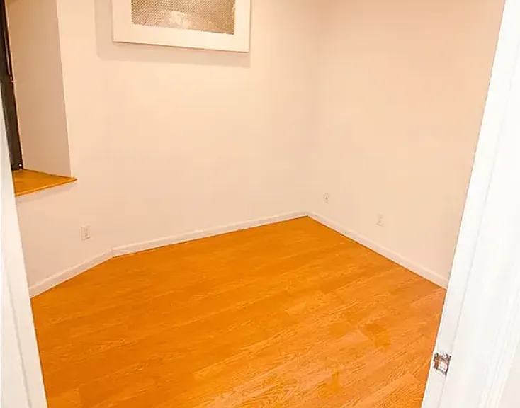 318 E 34th St #1B — Photo 6