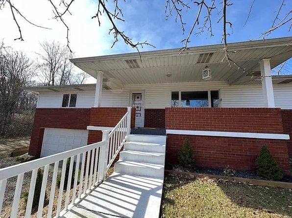 520 Twolick Dr, Indiana, PA 15701