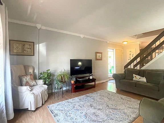 4th image of 3805 Patrician Dr