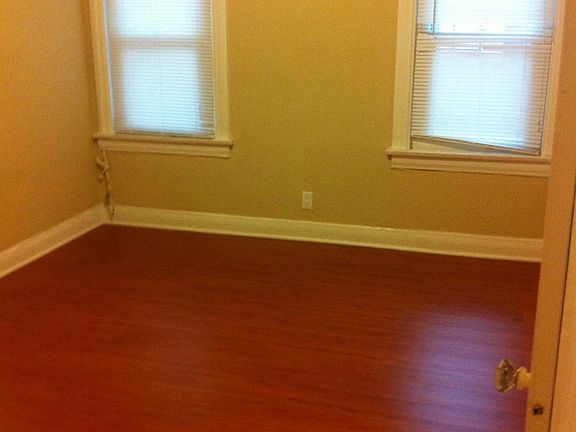 5th image of 3014 S Bronson Ave