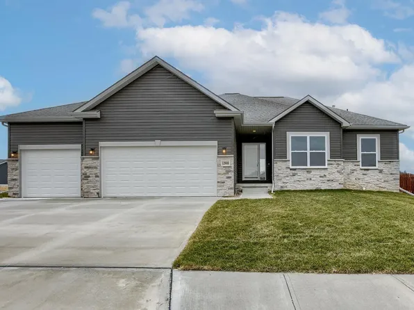 12908 S 54th St, Papillion, NE 68133