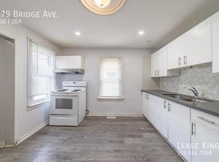 379 Bridge Ave, Windsor, ON N9B2M3