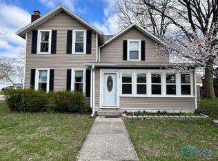 208 W 9th St, Genoa, OH 43430