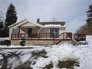 438 Ridge Rd photo 1