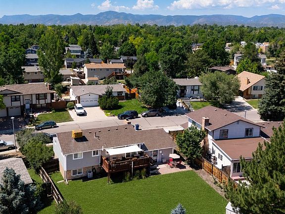 3rd image of 6995 W Rowland Avenue