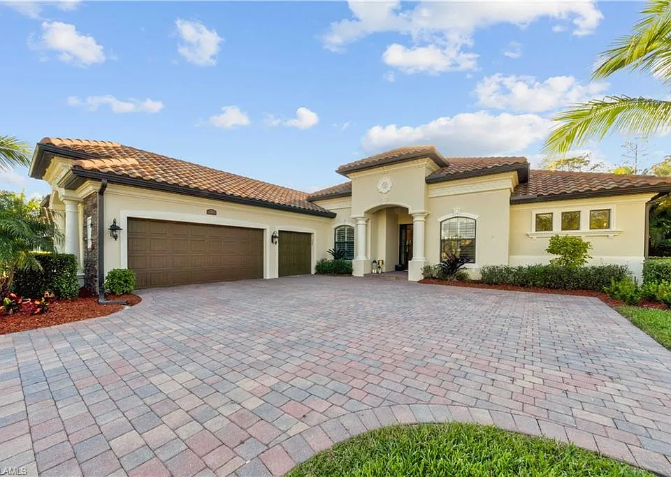 9569 Siracusa Ct