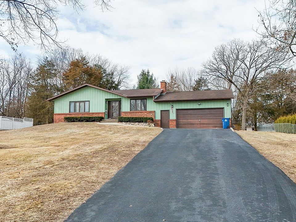 1st image of 2235 Center Ln