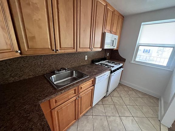 5th image of 220-31 75th Ave #B