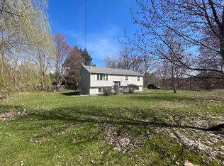 320 W Street #FL 2ND, Amherst, MA 01002