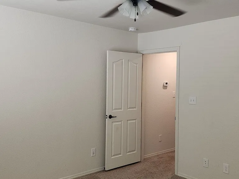 2010 S Clover Ln — Photo 4