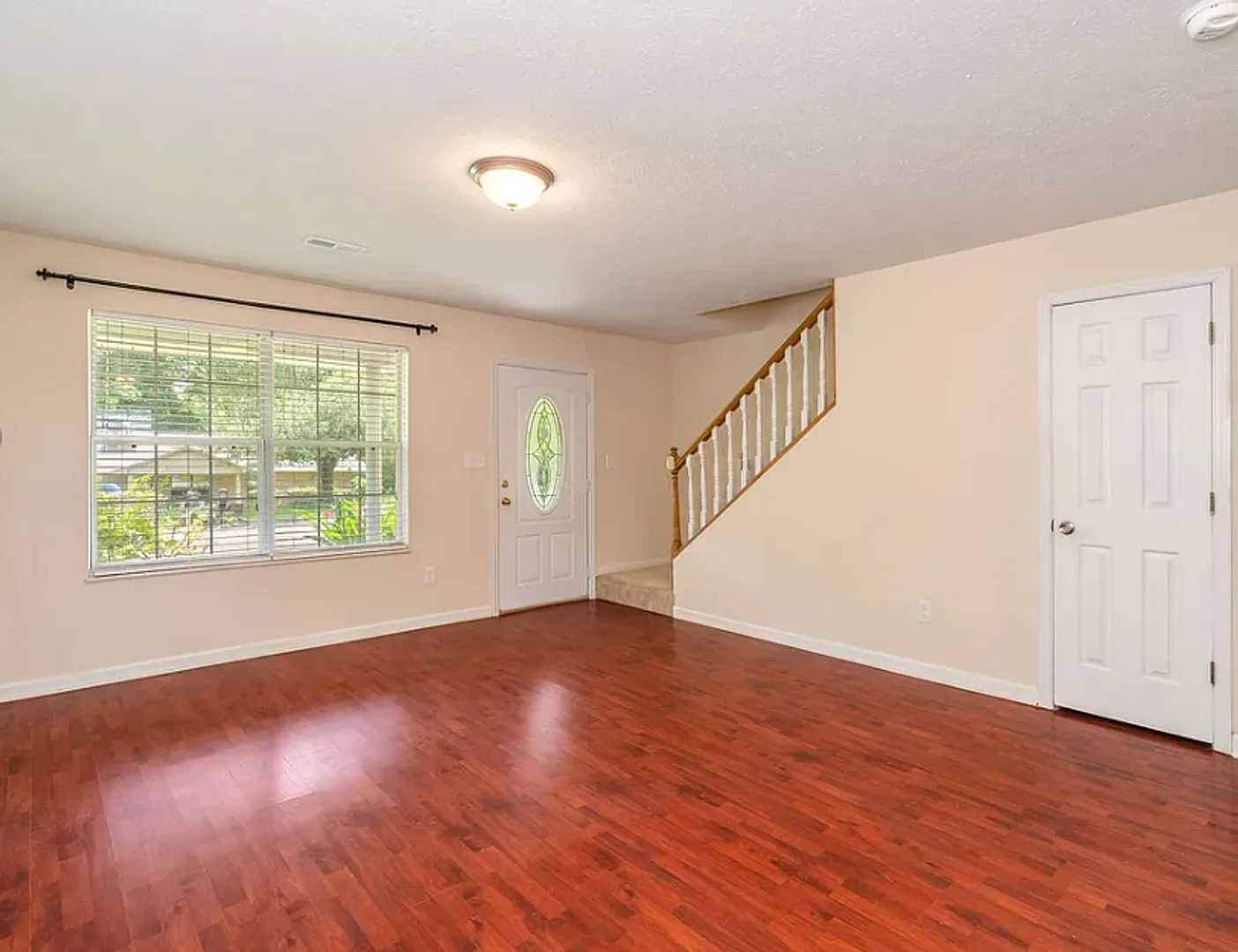 3 Bedroom Home in North Knoxville | Fenced Yard | 1-Car Garage | Available Now — Photo 3