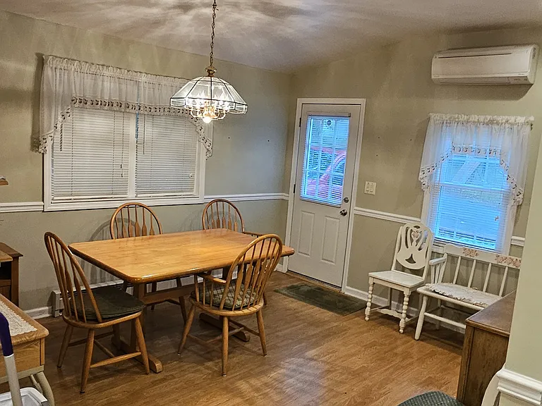 63 Wilson Ave — Photo 17