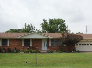 2810 Silvermeadow Ln, Corinth, TX 76210