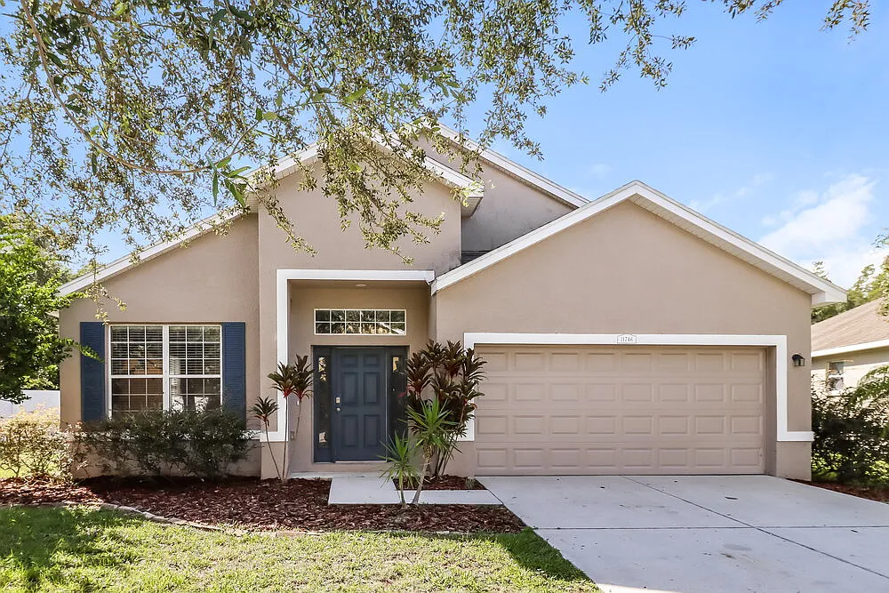 3 bed, 2.0 bath, 1770 sqft, $2,195 — Photo 1