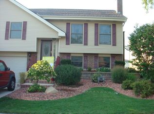 8536 Carriage Ln, Tinley Park, IL 60487