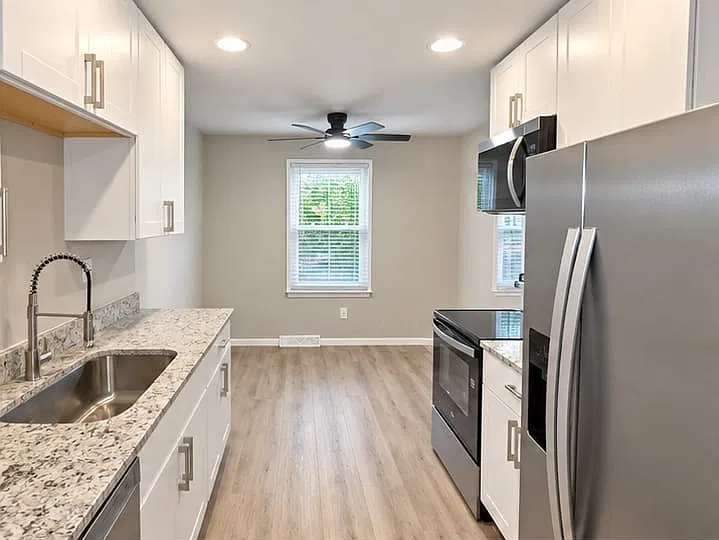 2 bed, 1.5 bath, 1150 sqft, $1,950 — Photo 2