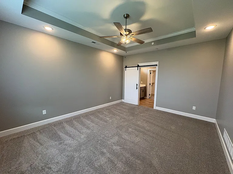 4916 Plumthicket Dr — Photo 12