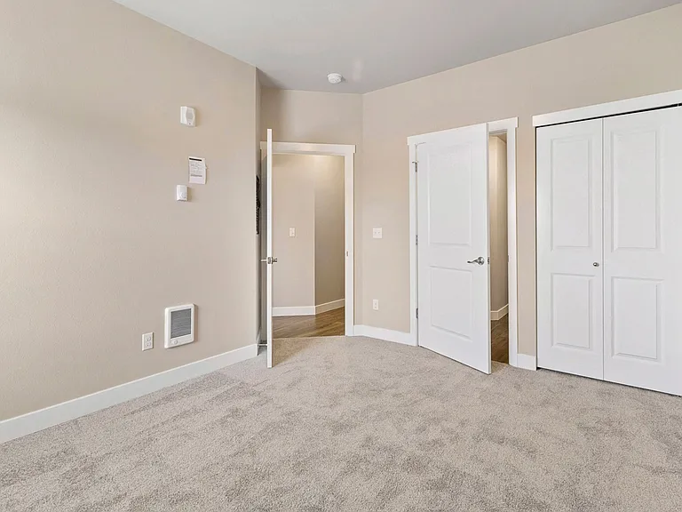 Norpoint Landing Apartments — Photo 18