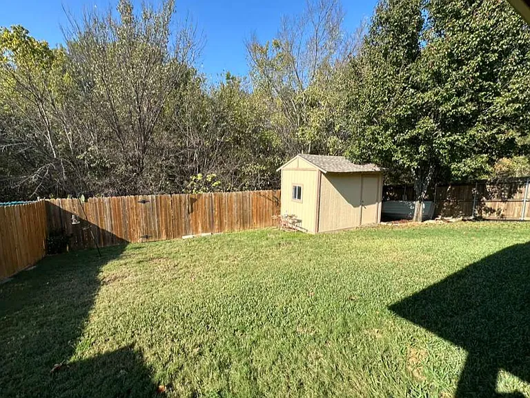 4223 Fall Creek Dr — Photo 33